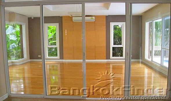 4 Bedrooms, タウンハウス, 賃貸物件, Sukhumvit 36, 5 Bathrooms, Listing ID 254, Bangkok, Thailand,