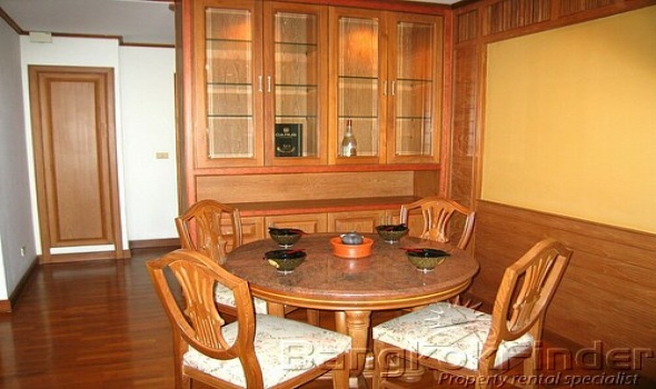 2 Bedrooms, コンドミニアム, 賃貸物件, Langsuan, 2 Bathrooms, Listing ID 330, Khwaeng Lumphini, Khet Pathum Wan , Bangkok, Thailand, 10330,