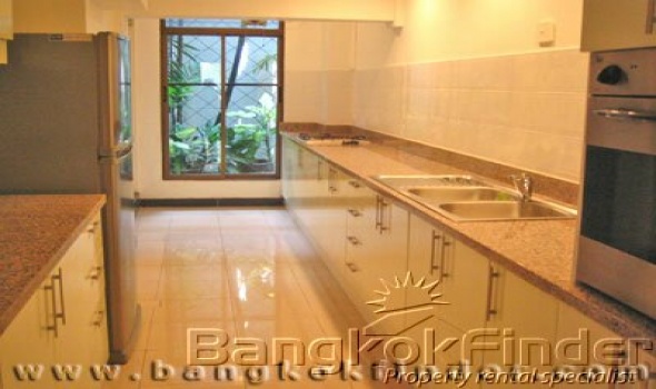 2 Bedrooms, コンドミニアム, 賃貸物件, Navin Mansions Sathorn, Navin, 2 Bathrooms, Listing ID 29, Bangkok, Thailand,