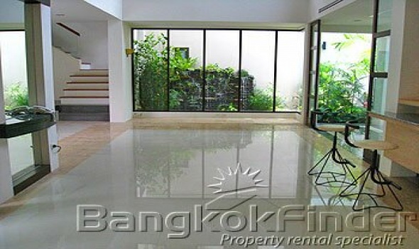 4 Bedrooms, 一戸建て, 賃貸物件, Sukhumvit 26, 4 Bathrooms, Listing ID 641, Bangkok, Thailand,